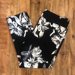 Floral cropped dress pants